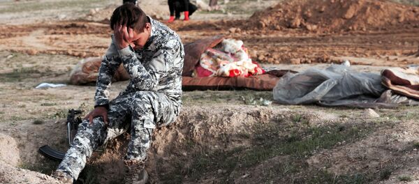 Phát hiện hơn hai trăm ngôi mộ tập thể chôn cất nạn nhân IS ở Iraq - Sputnik Việt Nam