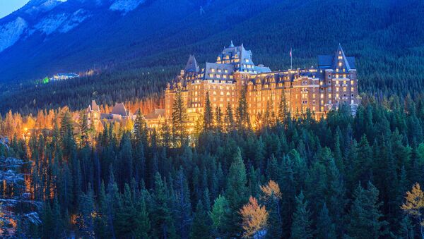 Khách sạn Fairmont Banff Springs ở Canada - Sputnik Việt Nam