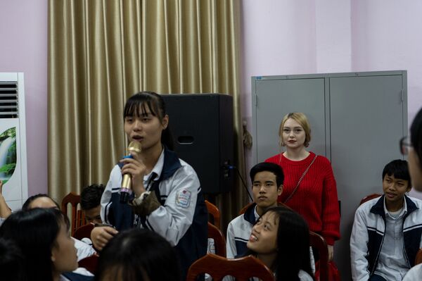 Trung tâm Khoa học và Văn hóa Nga tổ chức sự kiện từ thiện tại trường Hai Bà Trưng - Sputnik Việt Nam