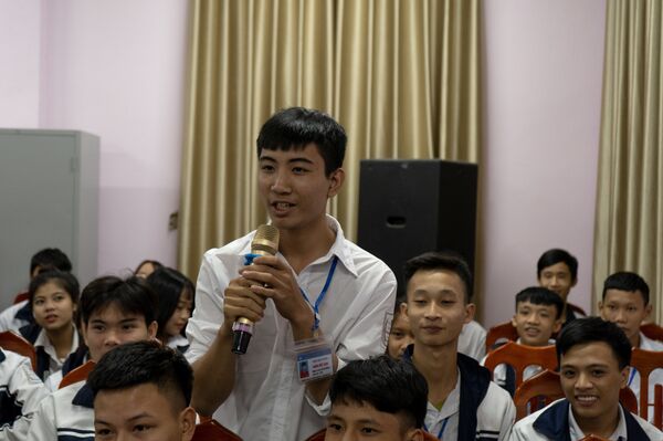 Trung tâm Khoa học và Văn hóa Nga tổ chức sự kiện từ thiện tại trường Hai Bà Trưng - Sputnik Việt Nam