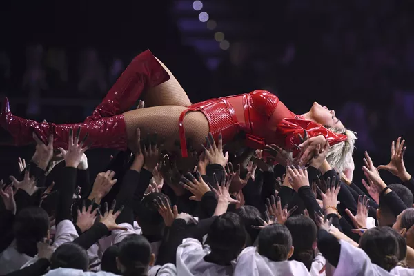 Ca sĩ người Mỹ Bebe Rexha trong lễ MTV EMA 2018 tại Bilbao, Tây Ban Nha Ca sĩ người Mỹ Bebe Rexha trong lễ MTV EMA 2018 tại Bilbao, Tây Ban Nha - Sputnik Việt Nam