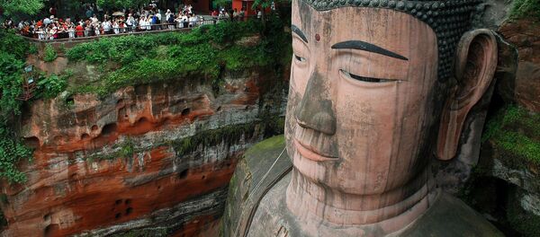 Lạc Sơn Đại Phật - Sputnik Việt Nam