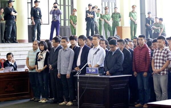 Các bị cáo tại phiên tòa. Các bị cáo tại phiên tòa. - Sputnik Việt Nam