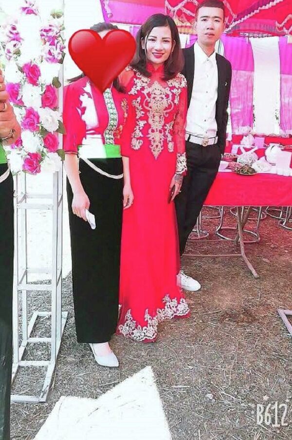 Cô dâu Điện Biên ôm tiền mừng cưới bỏ trốn Cô dâu Điện Biên ôm tiền mừng cưới bỏ trốn - Sputnik Việt Nam