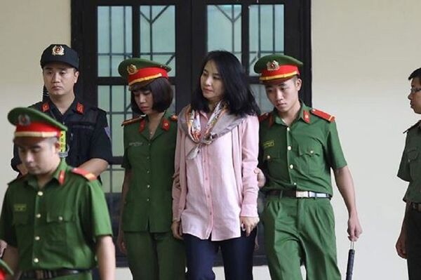 'Bóng hồng' đẹp nhất trong vụ đường dây đánh bạc nghìn tỷ là ai? 'Bóng hồng' đẹp nhất trong vụ đường dây đánh bạc nghìn tỷ là ai? - Sputnik Việt Nam