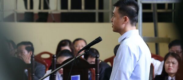 Bị cáo Phan Sào Nam (nguyên Chủ tịch Hội đồng quản trị Công ty cổ phần VTC truyền thông trực tuyến - VTC Online) khai báo trước tòa. - Sputnik Việt Nam