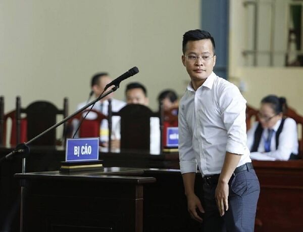 Con bài giấu mặt trong vụ án cựu tướng Phan Văn Vĩnh: Hoàng Thanh Trung là ai? - Sputnik Việt Nam