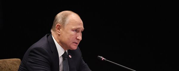 Tổng thống Nga Vladimir Putin tại hội nghị thượng đỉnh Nga-ASEAN tại Singapore - Sputnik Việt Nam