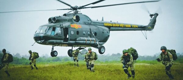 Xem lính Việt Nam diễn tập đổ bộ tấn công Xem lính Việt Nam diễn tập đổ bộ tấn công - Sputnik Việt Nam