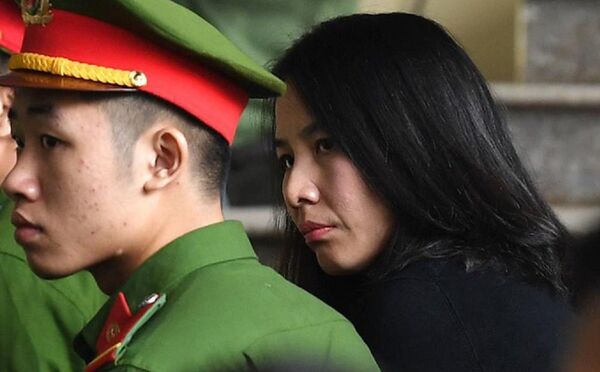 Lời khai của ‘Tôi yêu vk, Vũ đẹp trai, Bán nhà chơi rick' khiến phòng xử đều cười ồ - Sputnik Việt Nam