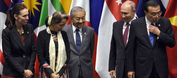 Jacinda Ardern, Aung San Suu Kyi, Mahathir Mohamad, Vladimir Putin và Li Keqiang Jacinda Ardern, Aung San Suu Kyi, Mahathir Mohamad, Vladimir Putin và Li Keqiang - Sputnik Việt Nam