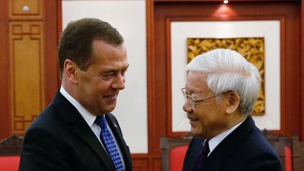 Thủ tướng Nga Dmitry Medvedev và Tổng Bí thư Ban Chấp hành Trung ương Đảng Cộng sản Việt Nam, Chủ tịch nước Nguyễn Phú Trọng tại một cuộc họp tại Hà Nội. - Sputnik Việt Nam