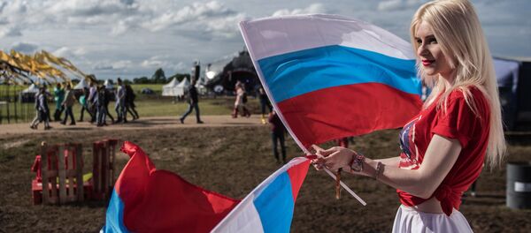 Cô gái Nga tại lễ Alfa Future People 2017 - Sputnik Việt Nam