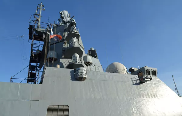 Tàu dự án 22350 Đô đốc Kasatonov tại xưởng đóng tàu Severnaya Verf ở St. Petersburg Tàu dự án 22350 Đô đốc Kasatonov tại xưởng đóng tàu Severnaya Verf ở St. Petersburg - Sputnik Việt Nam