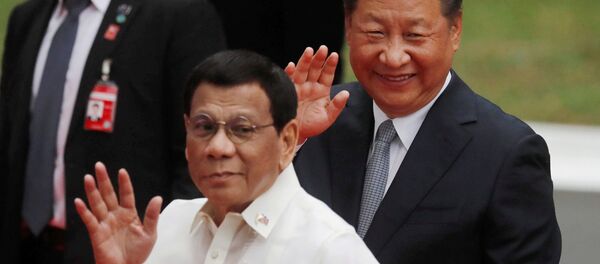 Chủ tịch Trung Quốc Tập Cận Bình và Tổng thống Philippines, Rodrigo Duterte tại Manila Chủ tịch Trung Quốc Tập Cận Bình và Tổng thống Philippines, Rodrigo Duterte tại Manila - Sputnik Việt Nam