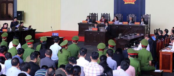 Toàn cảnh phiên xét xử. Toàn cảnh phiên xét xử. - Sputnik Việt Nam