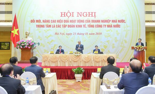 Thủ tướng Nguyễn Xuân Phúc chủ trì Hội nghị đổi mới doanh nghiệp Nhà nước - Sputnik Việt Nam