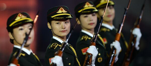 Dàn nhạc của Quân đội Giải phóng Nhân dân Trung Quốc tại lễ khai mạc Festival Quân  nhạc Quốc tế Tháp Spasskaya - Sputnik Việt Nam