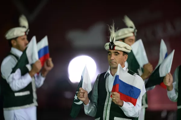 Dàn nhạc của các lực lượng vũ trang Pakistan tại lễ khai mạc Festival Quân nhạc Quốc tế Tháp Spasskaya Dàn nhạc của các lực lượng vũ trang Pakistan tại lễ khai mạc Festival Quân nhạc Quốc tế Tháp Spasskaya - Sputnik Việt Nam