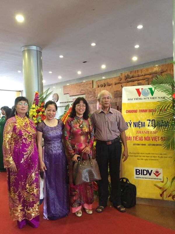 Bà Nguyễn Thị Điệp Anh (thứ 2 từ phải sang) tại Lễ kỷ niệm 70 năm ngày thành lập đài Tiếng nói Việt Nam - Sputnik Việt Nam