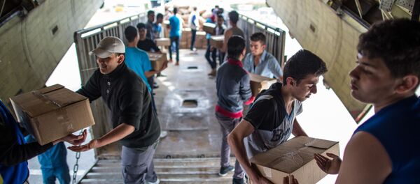 Сhở hàng viện trợ nhân đạo cho Syria Сhở hàng viện trợ nhân đạo cho Syria - Sputnik Việt Nam