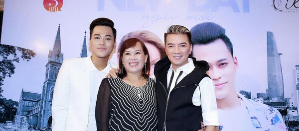 Phan Ngọc Luân bị chỉ trích khi tiết lộ về mối quan hệ trên mức bình thường với Đàm Vĩnh Hưng Phan Ngọc Luân bị chỉ trích khi tiết lộ về mối quan hệ trên mức bình thường với Đàm Vĩnh Hưng - Sputnik Việt Nam