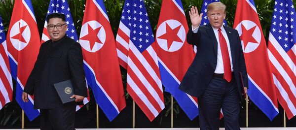 Kim Jong-un và Donald Trump - Sputnik Việt Nam
