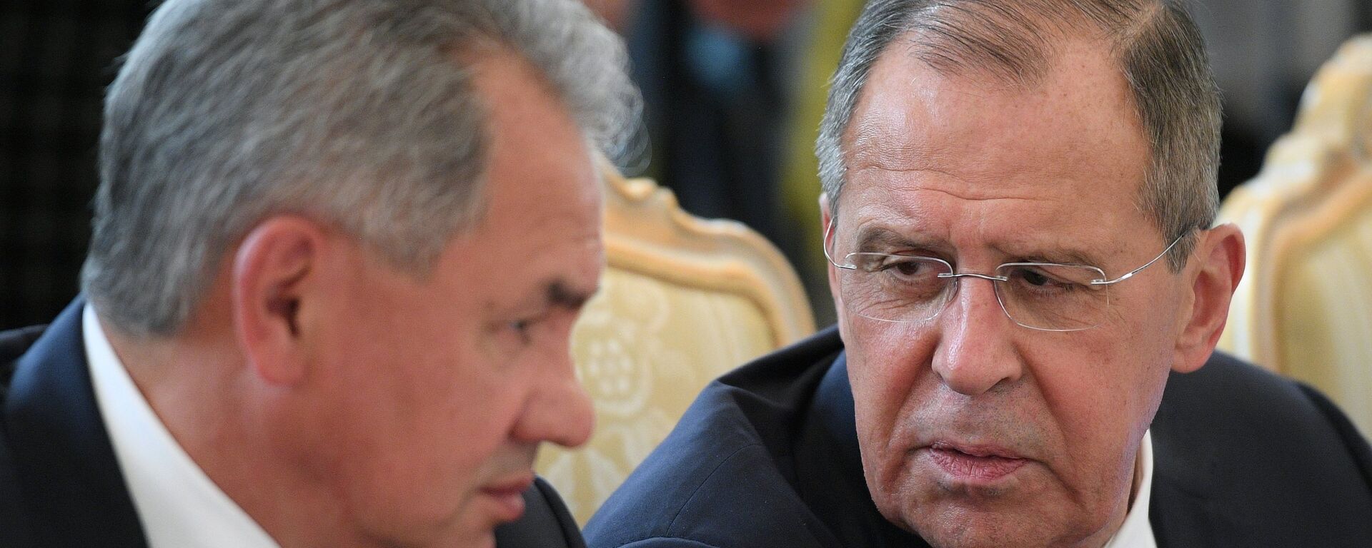 Bộ trưởng Ngoại giao Sergei Lavrov và Bộ trưởng Quốc phòng Sergei Shoigu - Sputnik Việt Nam, 1920, 25.12.2021