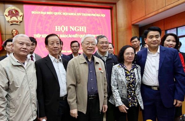 Tổng Bí thư, Chủ tịch nước Nguyễn Phú Trọng cùng các đại biểu tại buổi tiếp xúc cử tri Hà Nội Tổng Bí thư, Chủ tịch nước Nguyễn Phú Trọng cùng các đại biểu tại buổi tiếp xúc cử tri Hà Nội - Sputnik Việt Nam