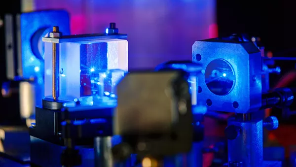 Laser - Sputnik Việt Nam