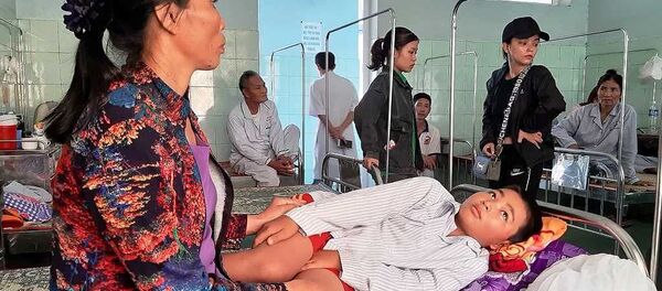 Em N. cùng mẹ tại bệnh viện Em N. cùng mẹ tại bệnh viện - Sputnik Việt Nam