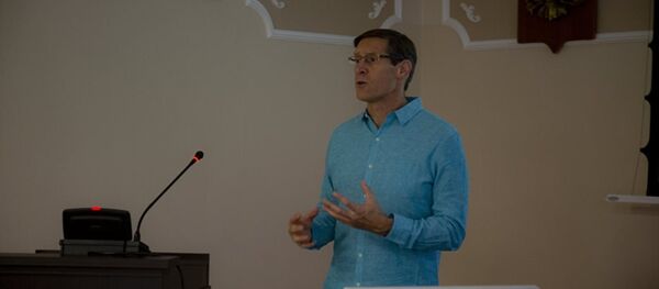 Giáo sư Vật lý John Lajoie từ Đại học Iowa (Mỹ) - Sputnik Việt Nam