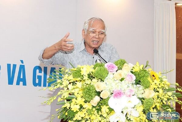 Thầy Nguyễn Văn Hòa – Chủ tịch Hội đồng quản trị trường Trung học cơ sở và Trung học phổ thông Nguyễn Bỉnh Khiêm, Hà Nội Thầy Nguyễn Văn Hòa – Chủ tịch Hội đồng quản trị trường Trung học cơ sở và Trung học phổ thông Nguyễn Bỉnh Khiêm, Hà Nội - Sputnik Việt Nam