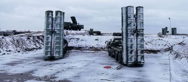 S-400 Triumph trực chiến đấu ở Crưm - Sputnik Việt Nam