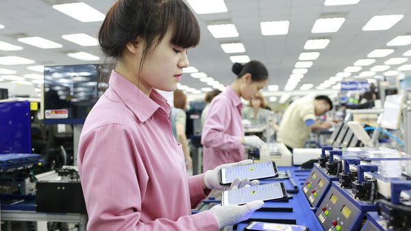 Bên trong nhà máy Samsung tại Việt Nam - Sputnik Việt Nam
