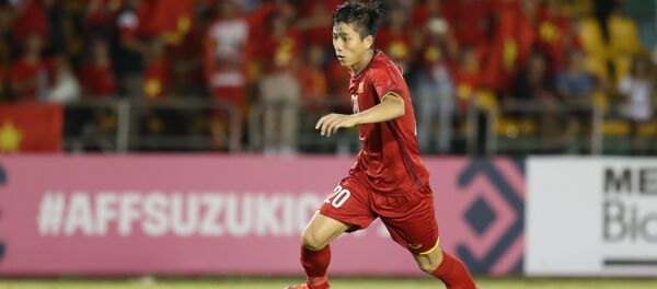 Phan Văn Đức nâng tỉ số cho Đội tuyển Việt Nam lên 2-1 vào đầu hiệp 2. - Sputnik Việt Nam