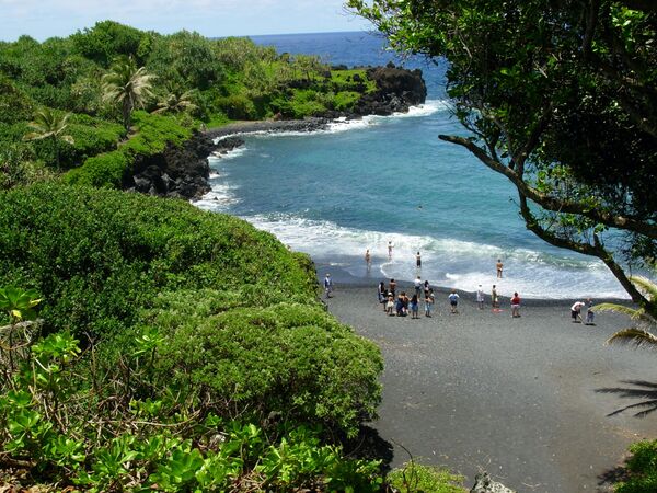 Bãi biển trong vườn quốc gia Waianapanapa trên đảo Maui - Sputnik Việt Nam