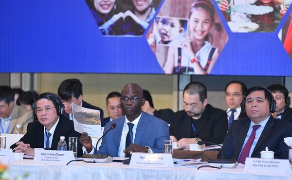 Giám đốc Quốc gia Ngân hàng Thế giới (WB) tại Việt Nam Ousmane Dione - Sputnik Việt Nam