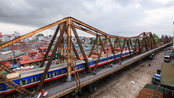 Cầu Long Biên - Sputnik Việt Nam