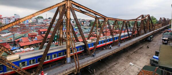 Cầu Long Biên - Sputnik Việt Nam