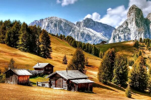 Quang cảnh dãy núi Dolomites ở Ý - Sputnik Việt Nam