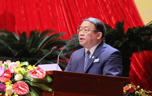 Chủ tịch Thào Xuân Sùng phát biểu tại ngày làm việc thứ nhất của Đại hội.  - Sputnik Việt Nam