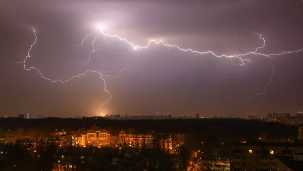 Весенняя гроза в Москве
