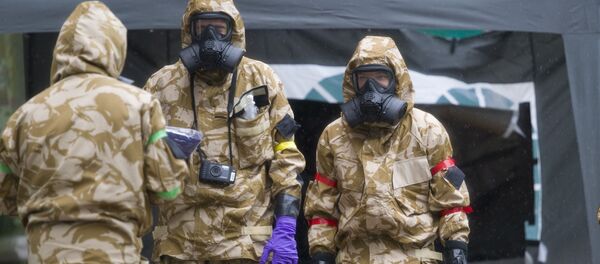 Tẩy rửa hóa học ở Salisbury sau vụ gia đình Skripal bị ngộ độc Tẩy rửa hóa học ở Salisbury sau vụ gia đình Skripal bị ngộ độc - Sputnik Việt Nam