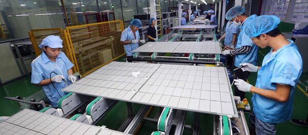 Dây chuyền sản xuất tấm pin năng lượng mặt trời tại Công ty TNHH Chế tạo Canadian Solar Việt Nam, vốn đầu tư của của Canada tại khu công nghiệp VSIP (Hải Phòng). Dây chuyền sản xuất tấm pin năng lượng mặt trời tại Công ty TNHH Chế tạo Canadian Solar Việt Nam, vốn đầu tư của của Canada tại khu công nghiệp VSIP (Hải Phòng). - Sputnik Việt Nam