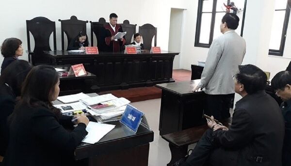 Thua kiện, Bộ GDĐT khôi phục học hàm, học vị đã tước của ông Hoàng Xuân Quế - Sputnik Việt Nam