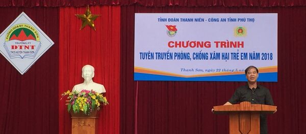 Ông Đinh Bằng My trong chương trình “Ngoại khóa phòng chống xâm hại trẻ em năm 2018” - Sputnik Việt Nam