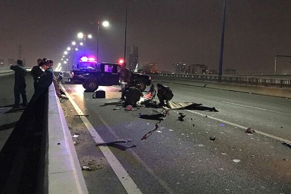 Người điều khiển xe máy tử vong khi chạy vào làn ô tô trên cầu Sài Gòn khuya 17.12 - Sputnik Việt Nam