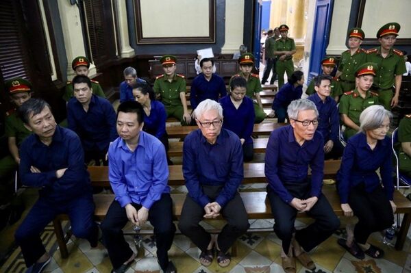 Các bị cáo chờ nghe toà tuyên án. - Sputnik Việt Nam