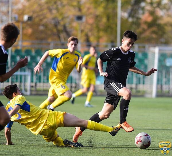 Viktor Le trong đội hình Torpedo 2003 - Sputnik Việt Nam